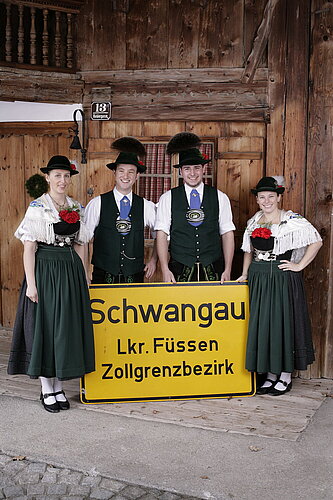 Traditionelle Schwangauer Tracht