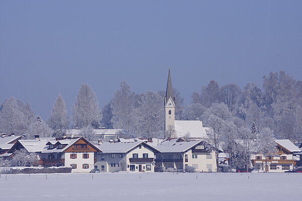 Kirche St. Georg im Winter