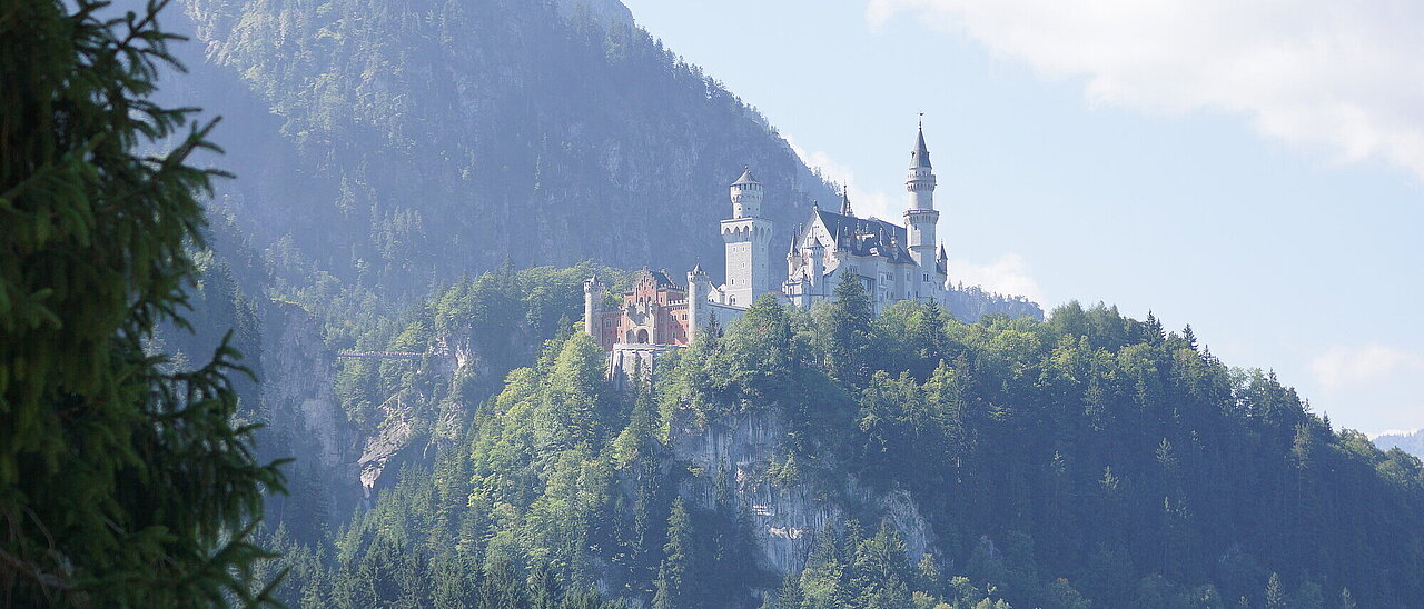 Schloss Neuschwanstein in Schwangau im Frühling
