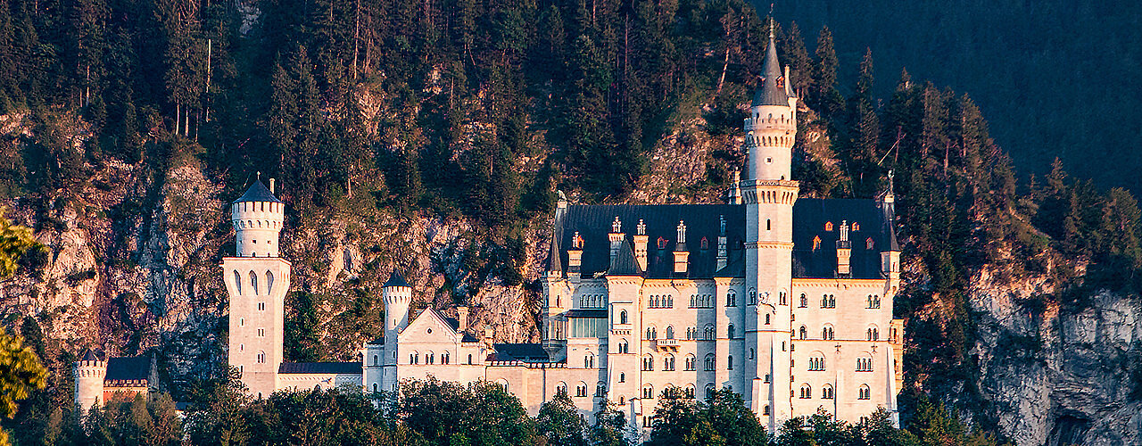 Schloss Neuschwanstein - Ansicht vom Schwangauer Oberdorf